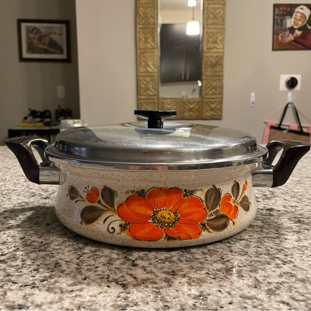 Vintage Sanko Ware Double-Handled Enameled Pot